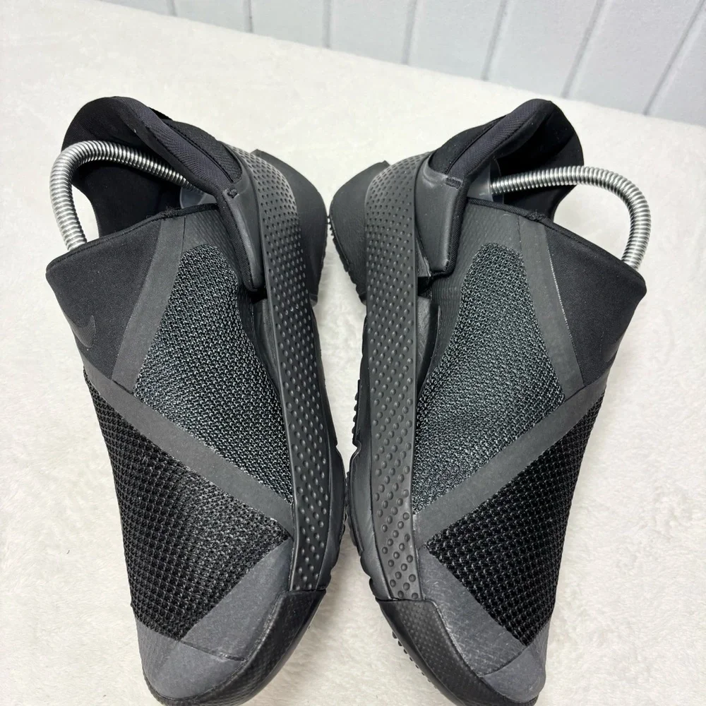 Nike Go FlyEase Triple Black DR5540-006 size 8.5 - Picture 4 of 10